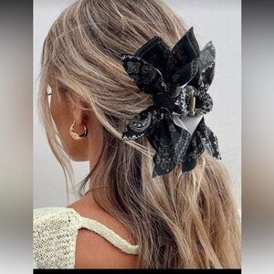 New Cashew Flower Hair Claw Clip